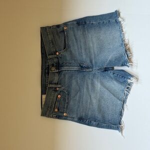Gap denim shorts size 27 4 inch inseam with distressed hem